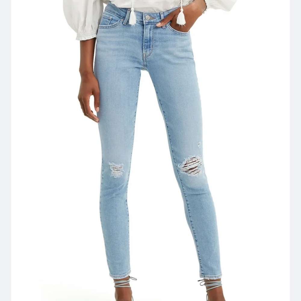 Levi’s 711 Skinny Jeans